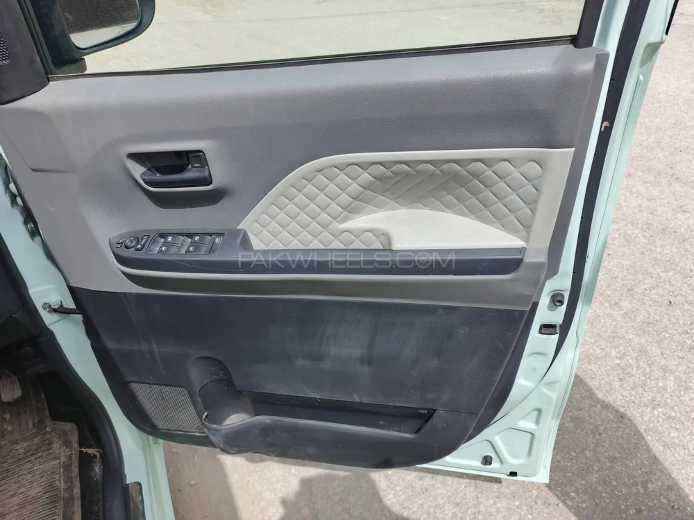 Daihatsu Tanto 2022 for Sale in Karachi Daihatsu Tanto 2022 for Sale in Karachi Image-11