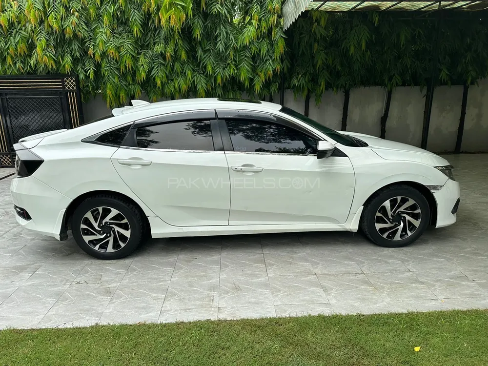 Honda Civic 2016 for Sale in Lahore Image-1
