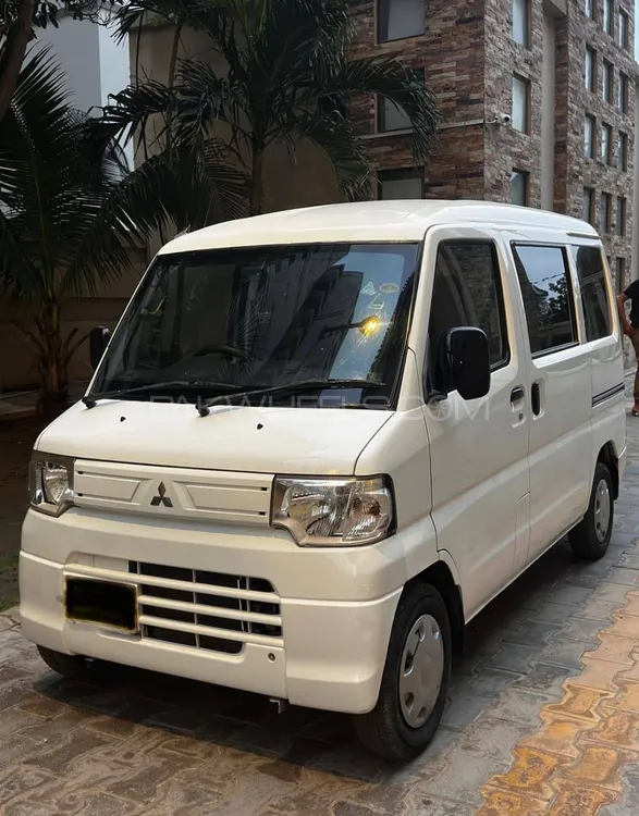 Mitsubishi Minicab 2013 for Sale in Karachi Image-1