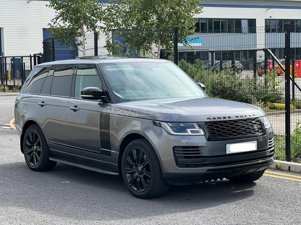 Range Rover Vogue 2018 for Sale in Islamabad Image-1