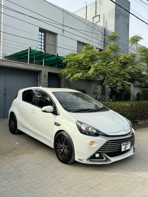 Toyota Aqua 2015 for Sale in Karachi Image-1