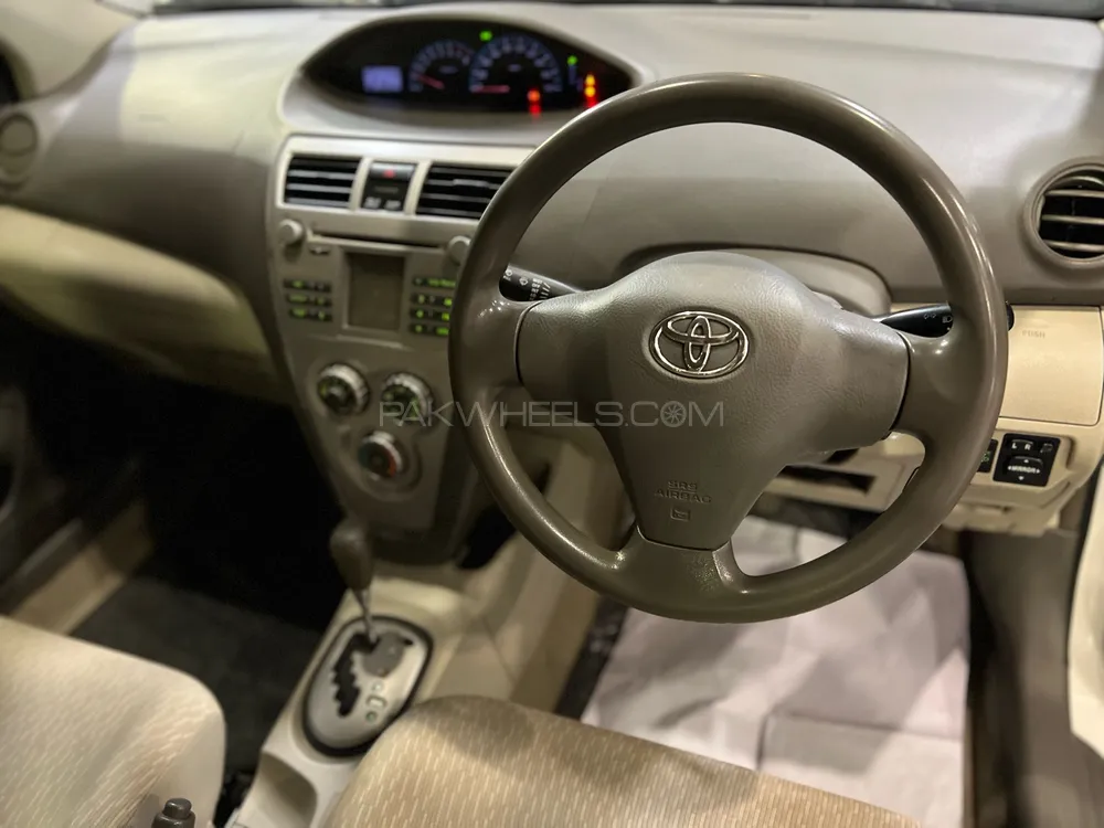 Toyota Belta 2010 for Sale in Karachi Toyota Belta 2010 for Sale in Karachi Image-9