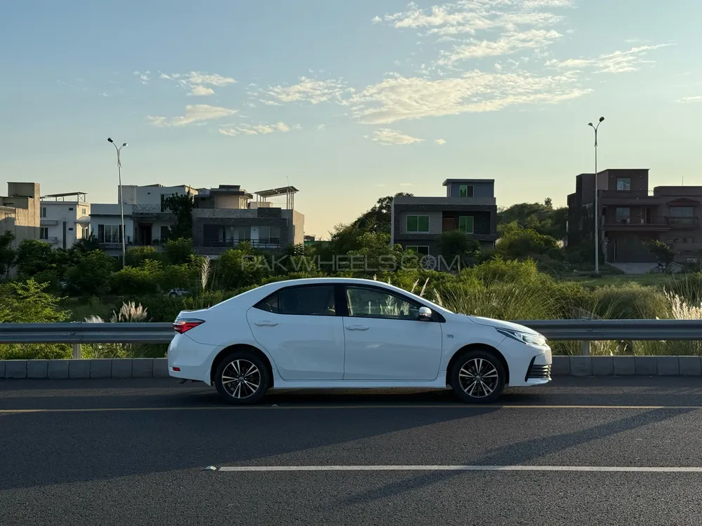Toyota Corolla 2020 for Sale in Islamabad Image-1