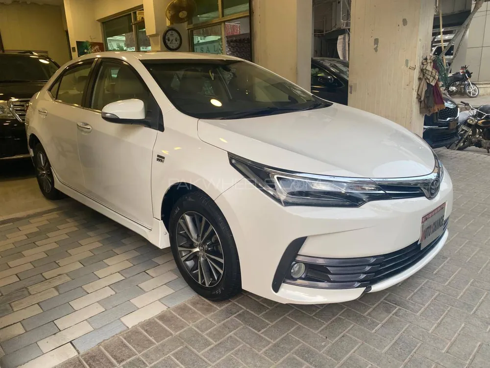 Toyota Corolla 2017 for Sale in Karachi Image-1