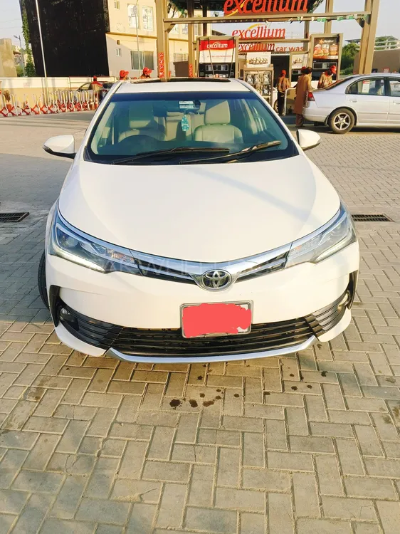 Toyota Corolla 2018 for Sale in Islamabad Image-1