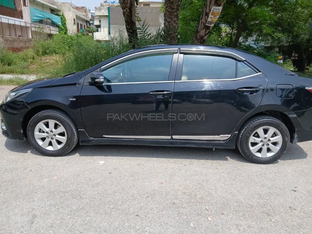 Toyota Corolla 2018 for Sale in Islamabad Image-1
