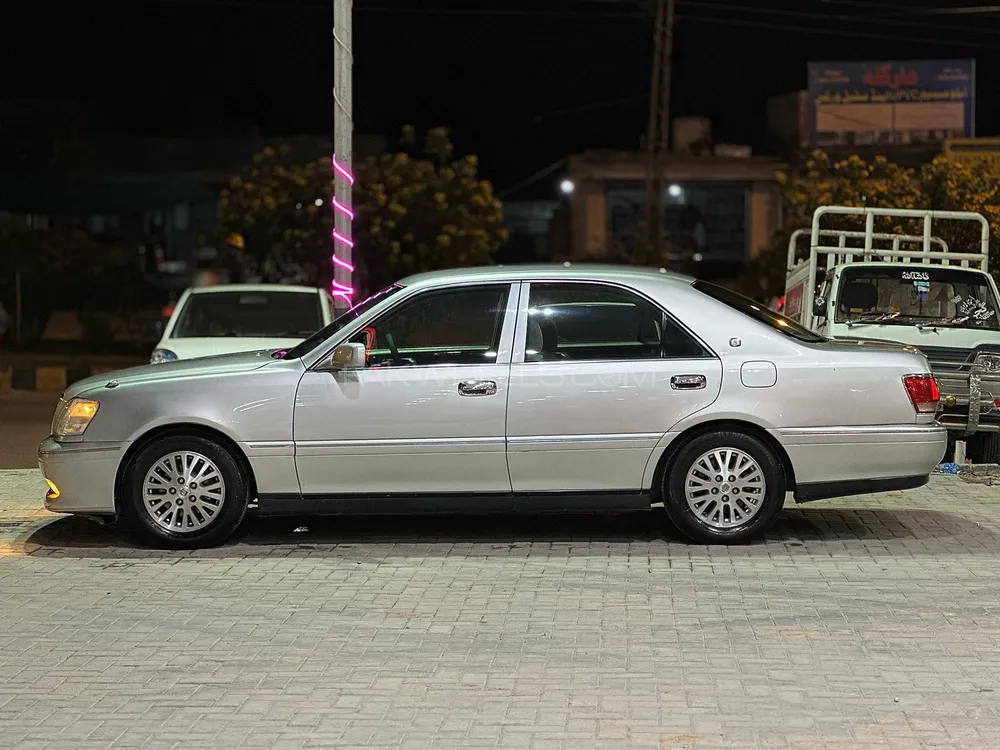 Toyota Crown 1999 for Sale in Islamabad Toyota Crown 1999 for Sale in Islamabad Image-3