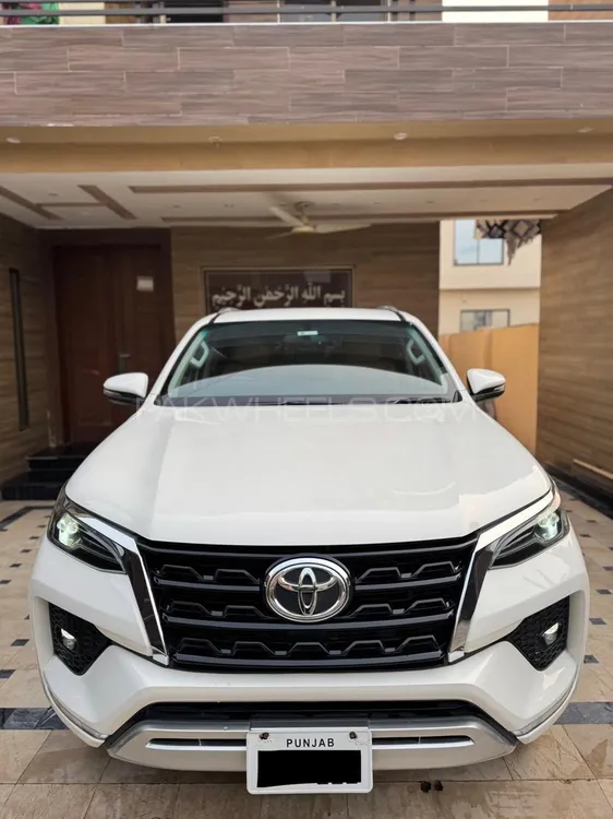 Toyota Fortuner 2022 for Sale in Lahore Image-1