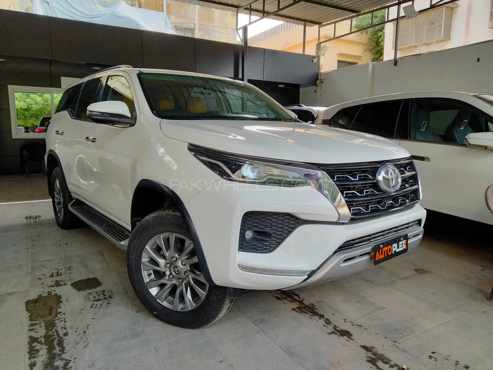 Toyota Fortuner 2021 for Sale in Karachi Image-1