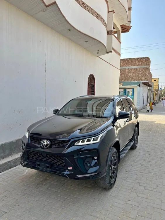 Toyota Fortuner 2024 for Sale in Karachi Image-1