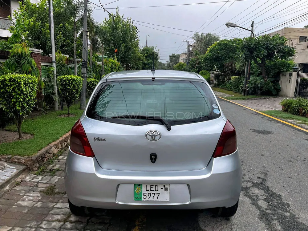 Toyota Vitz 2005 for Sale in Lahore Image-1
