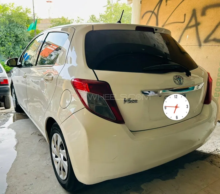 Toyota Vitz 2013 for Sale in Quetta Image-1