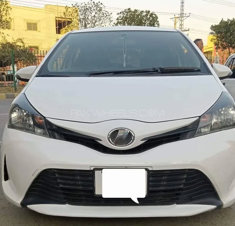 Toyota Vitz 2014 for Sale in Islamabad Image-1