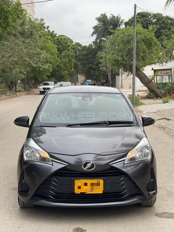 Toyota Vitz 2018 for Sale in Karachi Image-1