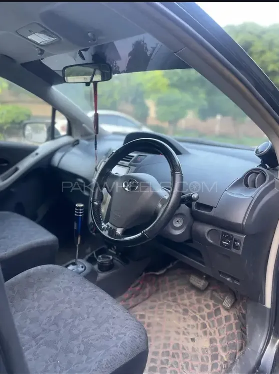 Toyota Vitz 2012 for Sale in Lahore Image-1