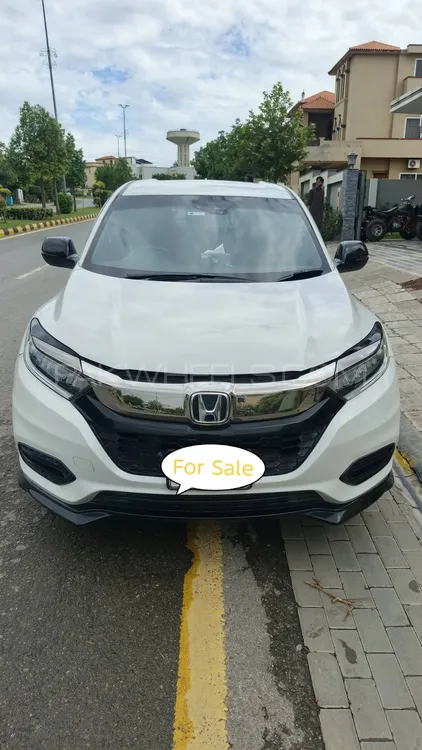 Honda Vezel 2018 for Sale in Islamabad Image-1