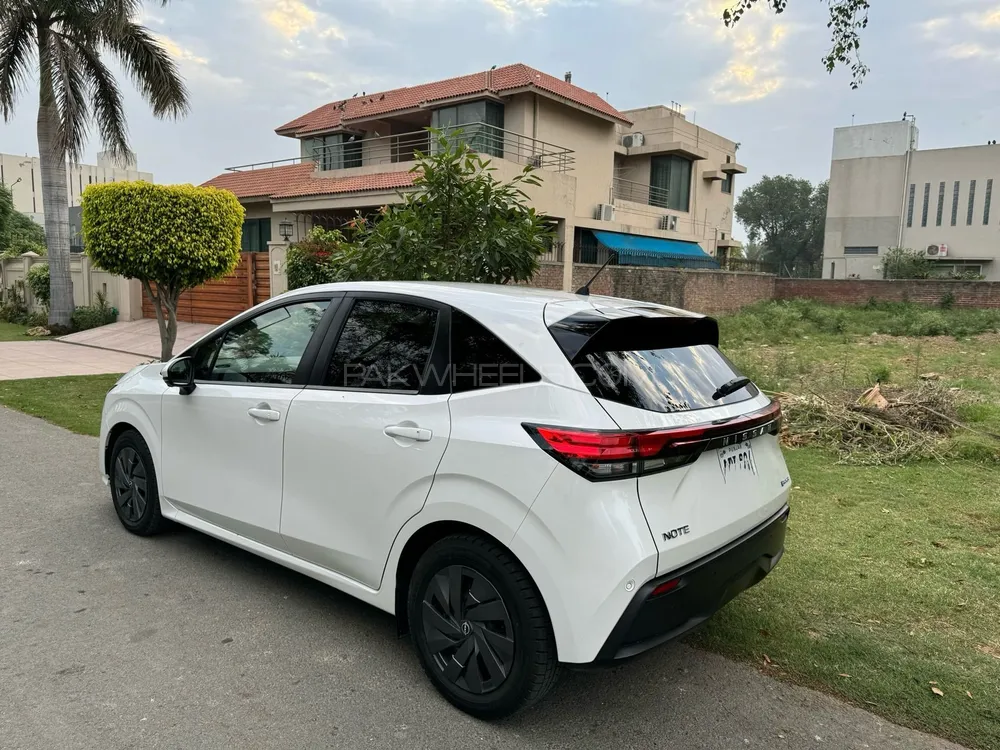Nissan Note 2021 for Sale in Lahore Image-1