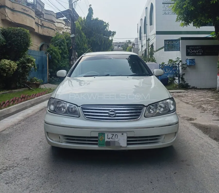 Nissan Sunny 2005 for Sale in Lahore Image-1
