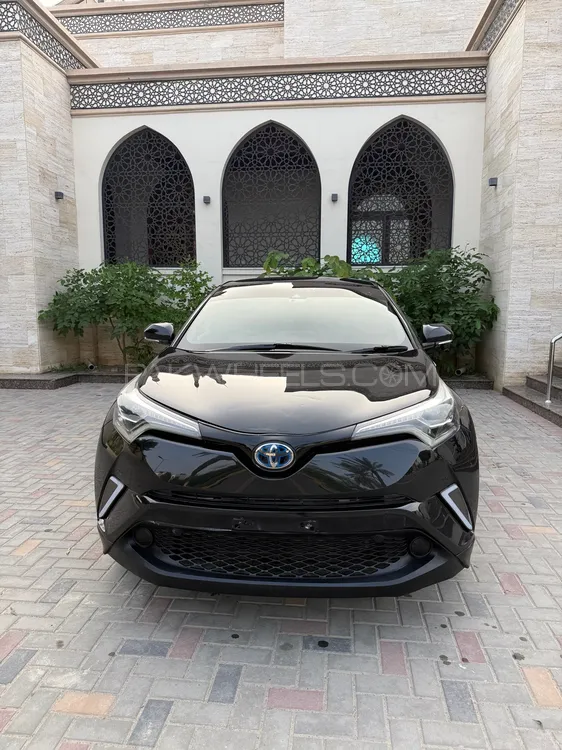 Toyota C-HR 2017 for Sale in Lahore Image-1