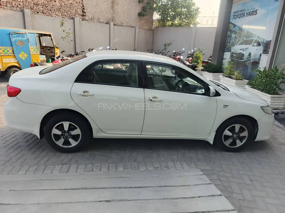 Toyota Corolla 2011 for Sale in Faisalabad Image-1
