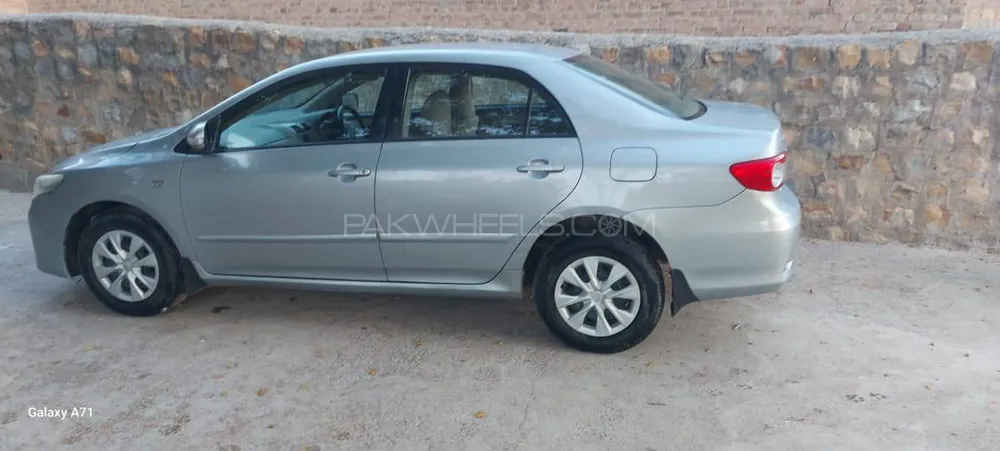 Toyota Corolla 2013 for Sale in Peshawar Image-1