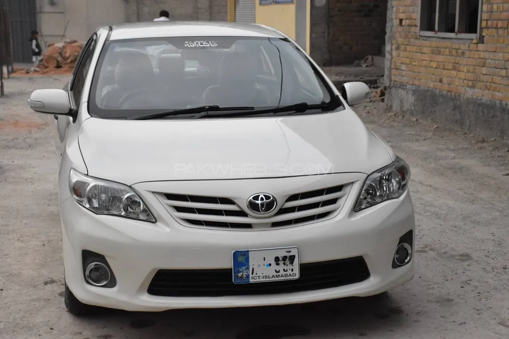Toyota Corolla 2014 for Sale in Peshawar Image-1
