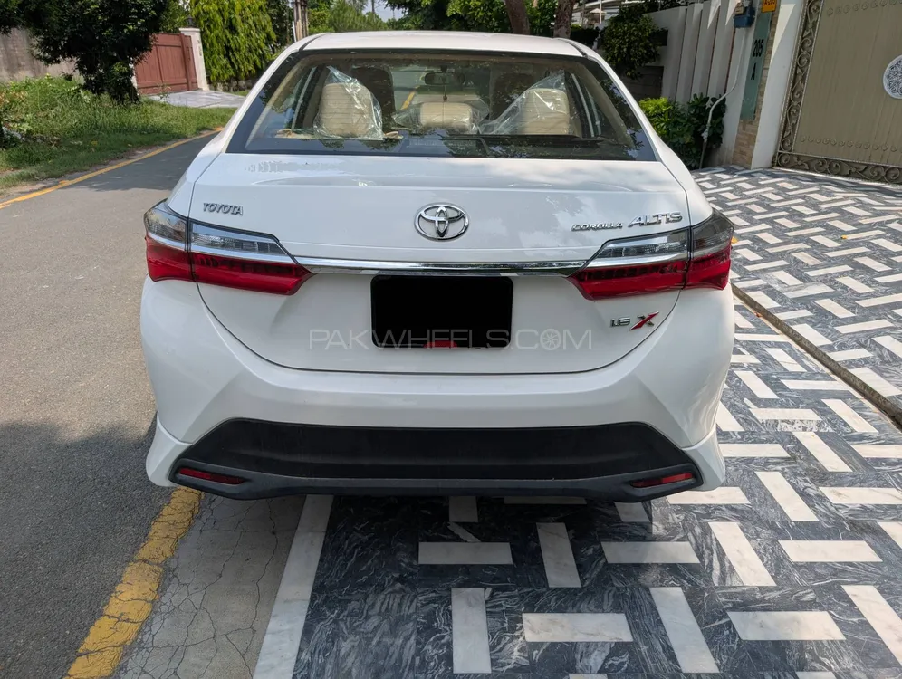 Toyota Corolla 2025 for Sale in Lahore Image-1