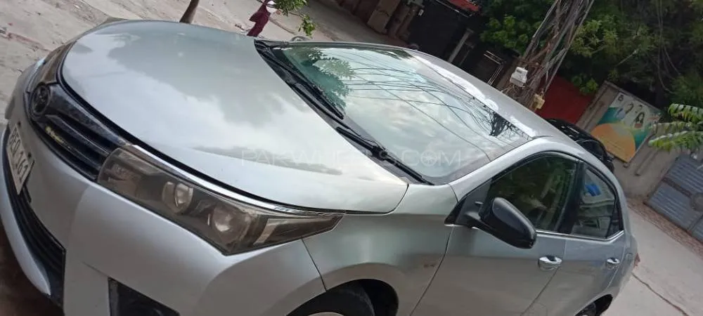 Toyota Corolla 2015 for Sale in Faisalabad Image-1