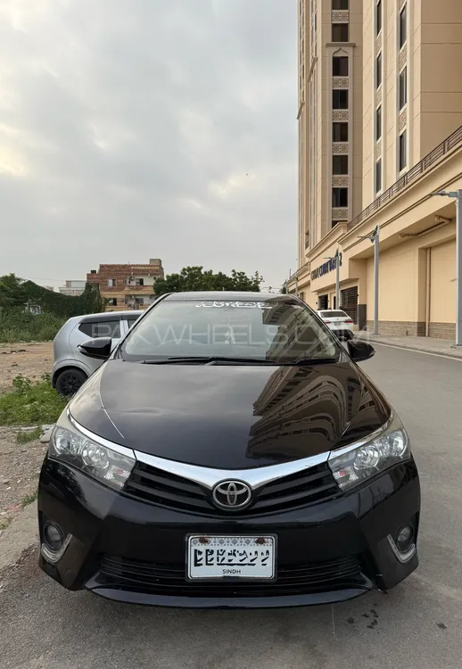 Toyota Corolla 2015 for Sale in Karachi Image-1