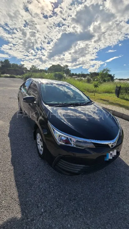 Toyota Corolla 2018 for Sale in Islamabad Image-1