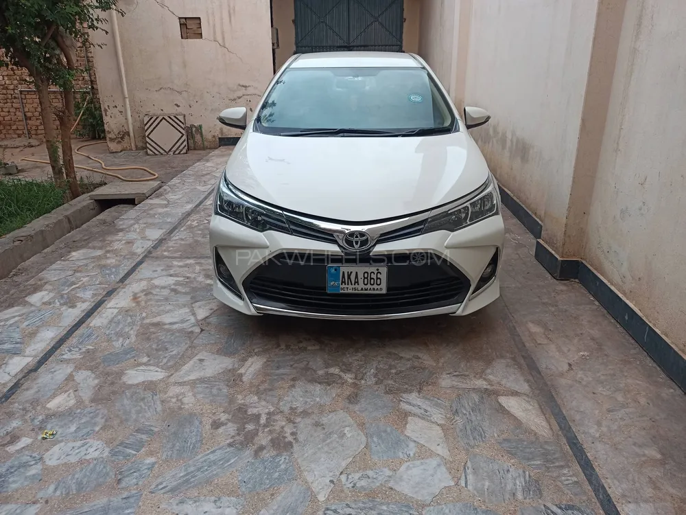 Toyota Corolla 2018 for Sale in Peshawar Image-1