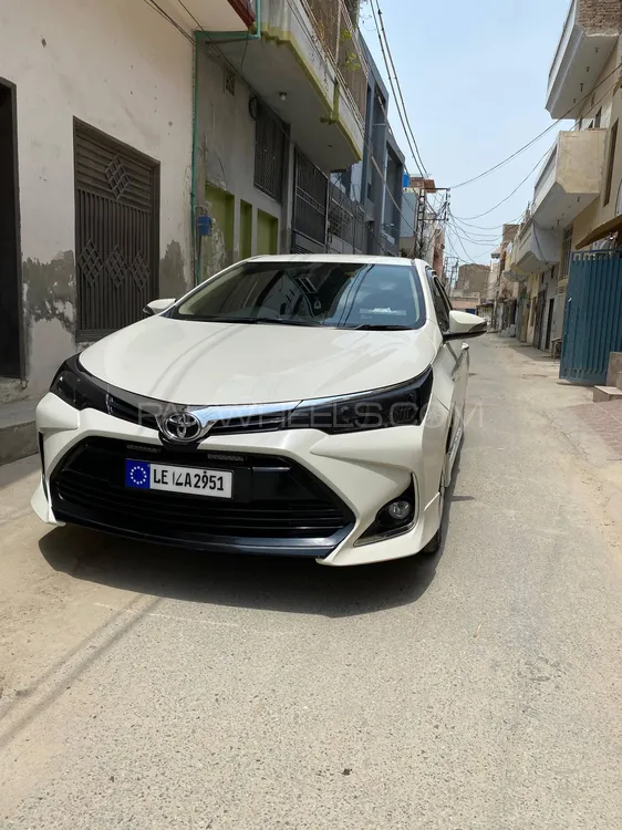 Toyota Corolla 2017 for Sale in Burewala Image-1