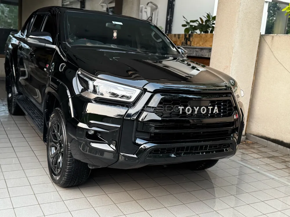 Toyota Hilux 2025 for Sale in Gujranwala Image-1