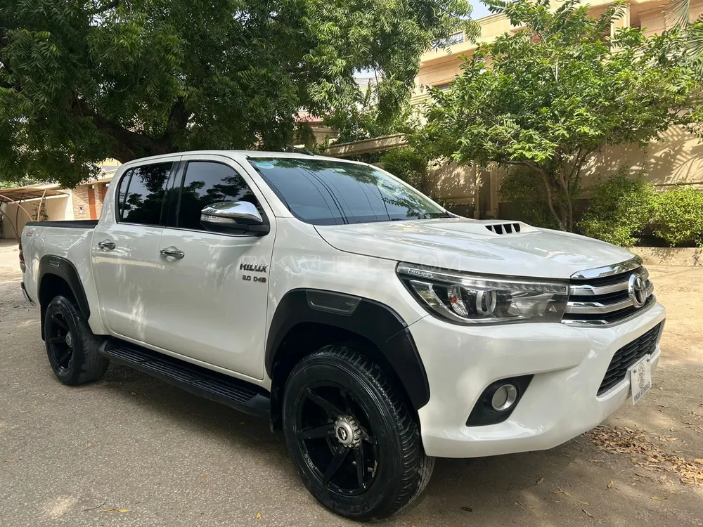 Toyota Hilux 2017 for Sale in Karachi Image-1