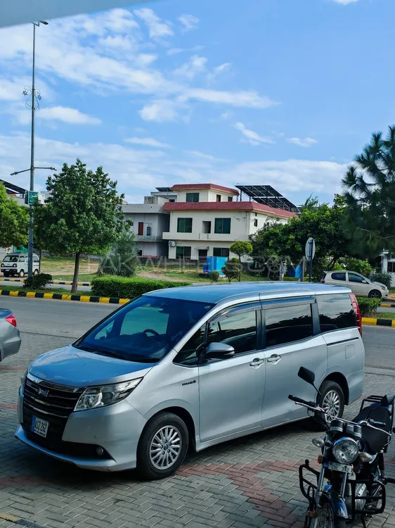 Toyota Noah 2015 for Sale in Islamabad Image-1
