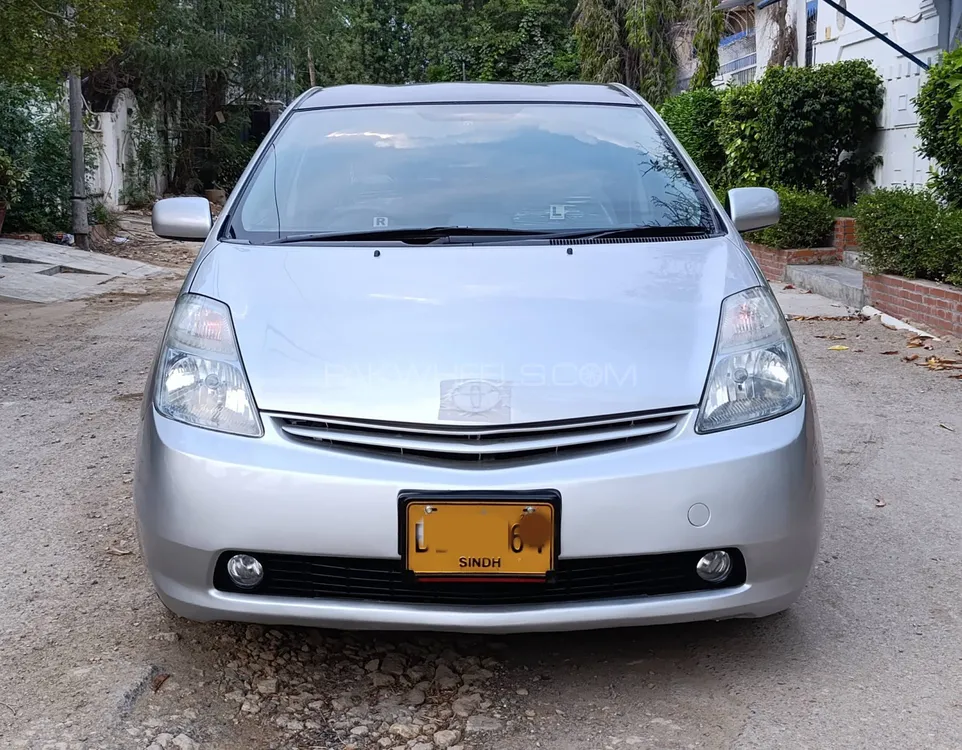 Toyota Prius 2010 for Sale in Karachi Image-1