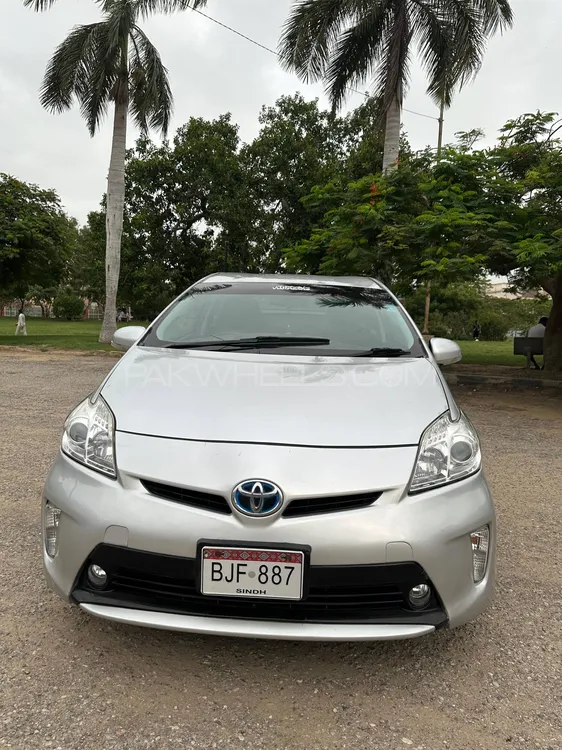 Toyota Prius 2013 for Sale in Karachi Image-1