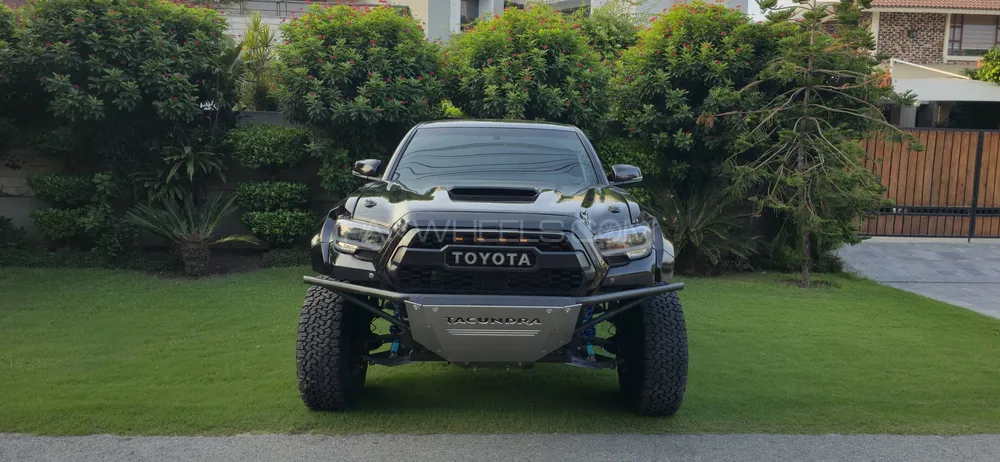 Toyota Tacoma 2017 for Sale in Lahore Image-1