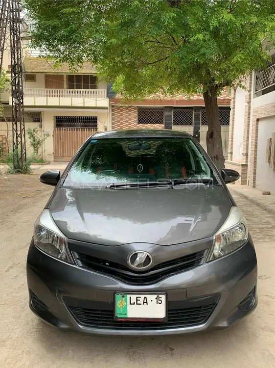 Toyota Vitz 2015 for Sale in Sargodha Image-1
