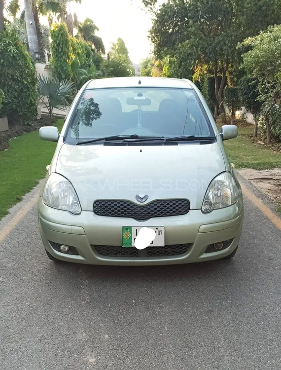 Toyota Vitz 2002 for Sale in Lahore Image-1