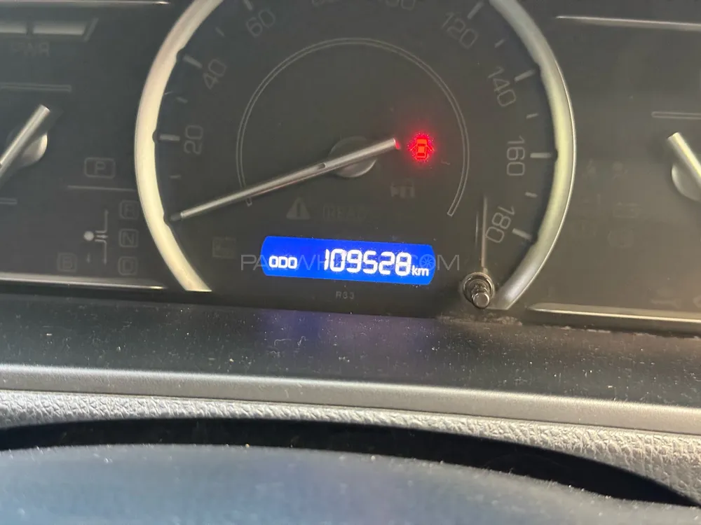 Toyota Voxy 2014 for Sale in Lahore Toyota Voxy 2014 for Sale in Lahore Image-16