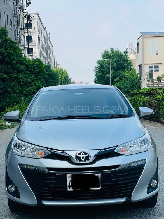 Toyota Yaris Sedan 2021 for Sale in Lahore Image-1
