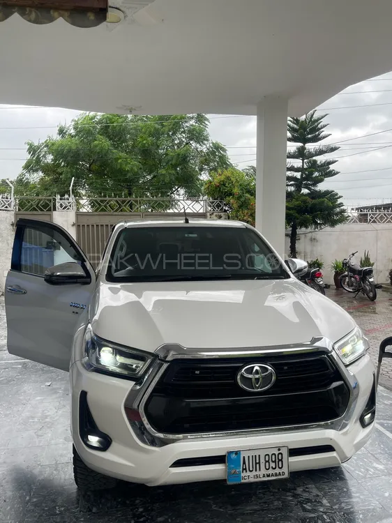 Toyota Hilux 2021 for Sale in Kharian Image-1