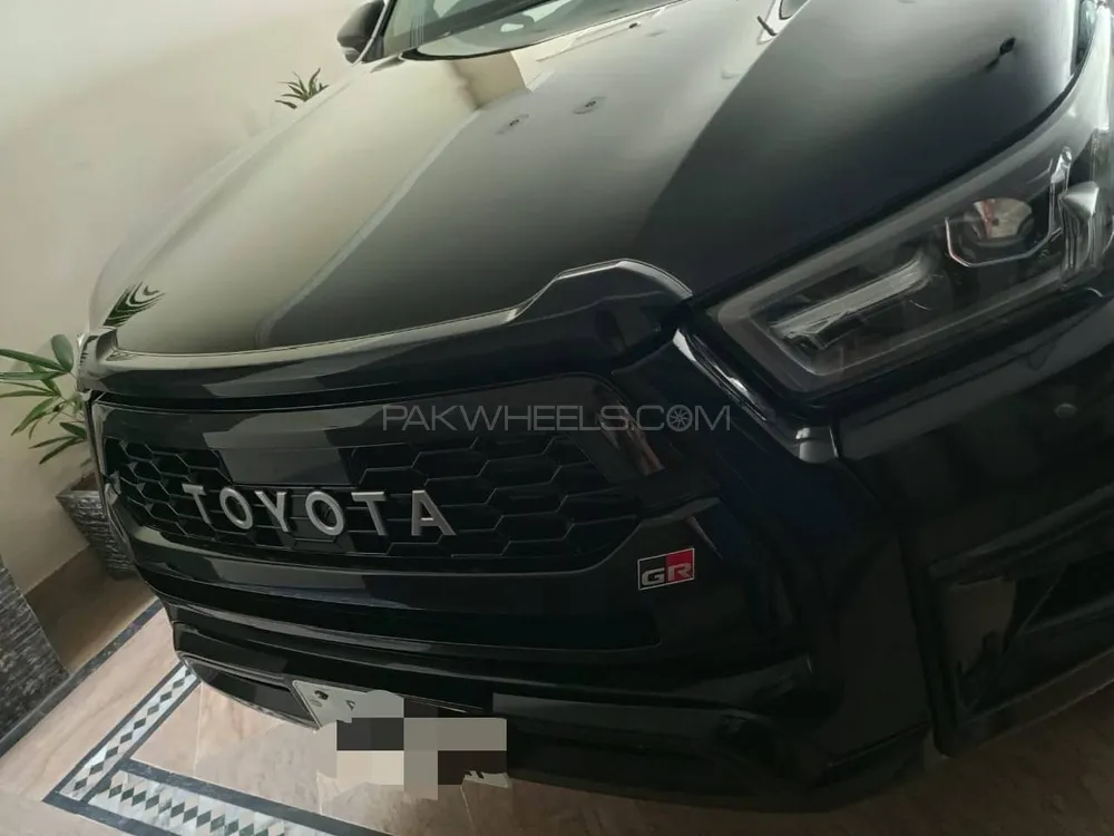 Toyota Hilux 2025 for Sale in Burewala Image-1
