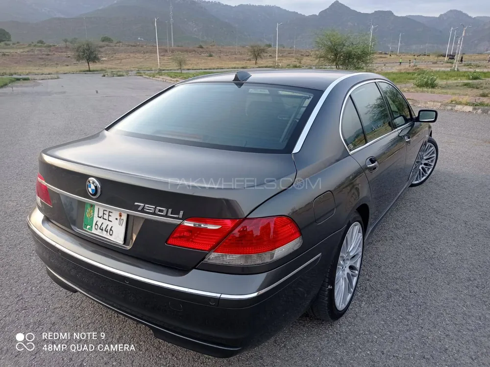 BMW 7 Series 2005 for Sale in Multan Image-1
