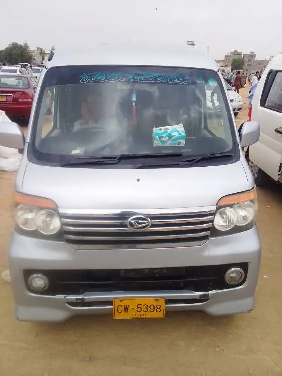 Daihatsu Atrai Wagon 2017 for Sale in Karachi Image-1