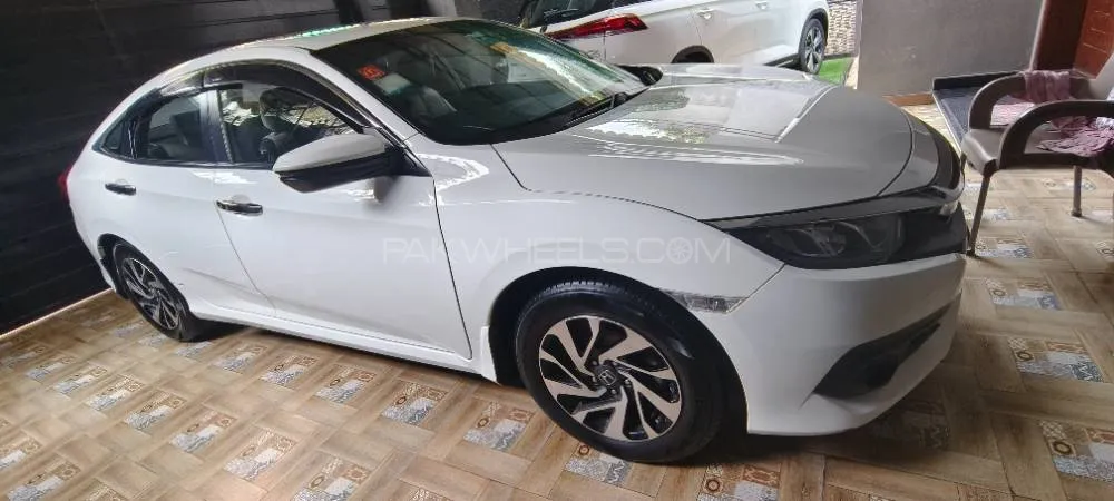 Honda Civic 2018 for Sale in Lahore Image-1