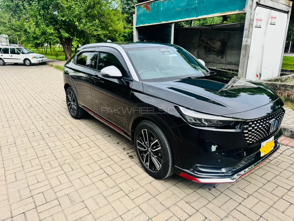 Honda Vezel 2021 for Sale in Islamabad Image-1