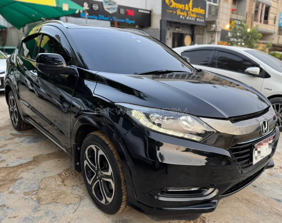 Honda Vezel 2016 for Sale in Karachi Image-1