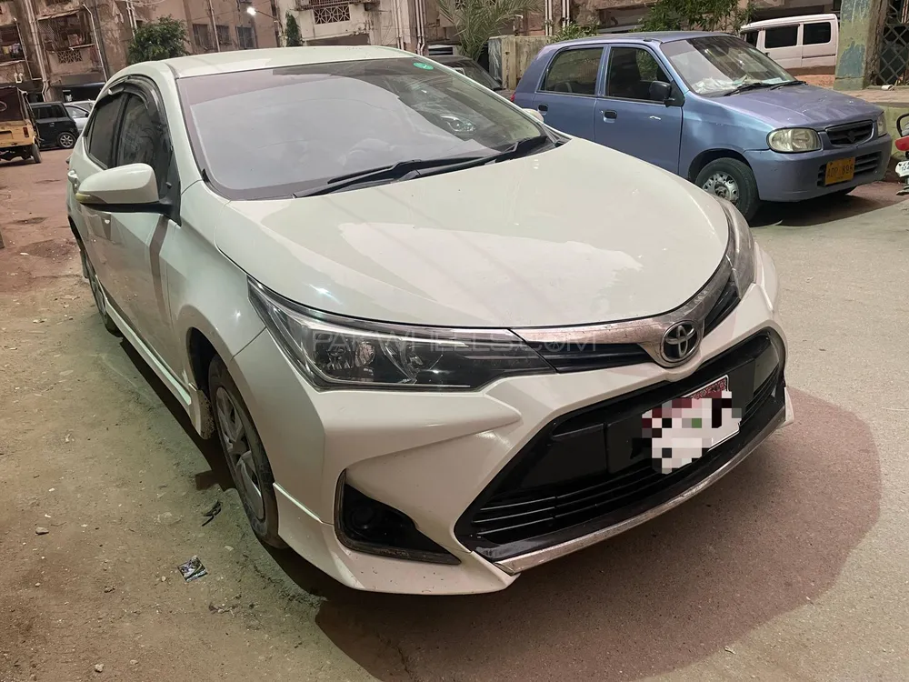 Toyota Corolla 2017 for Sale in Karachi Image-1